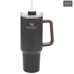 NWT Stanley Adventure Quencher 40 oz - Coal